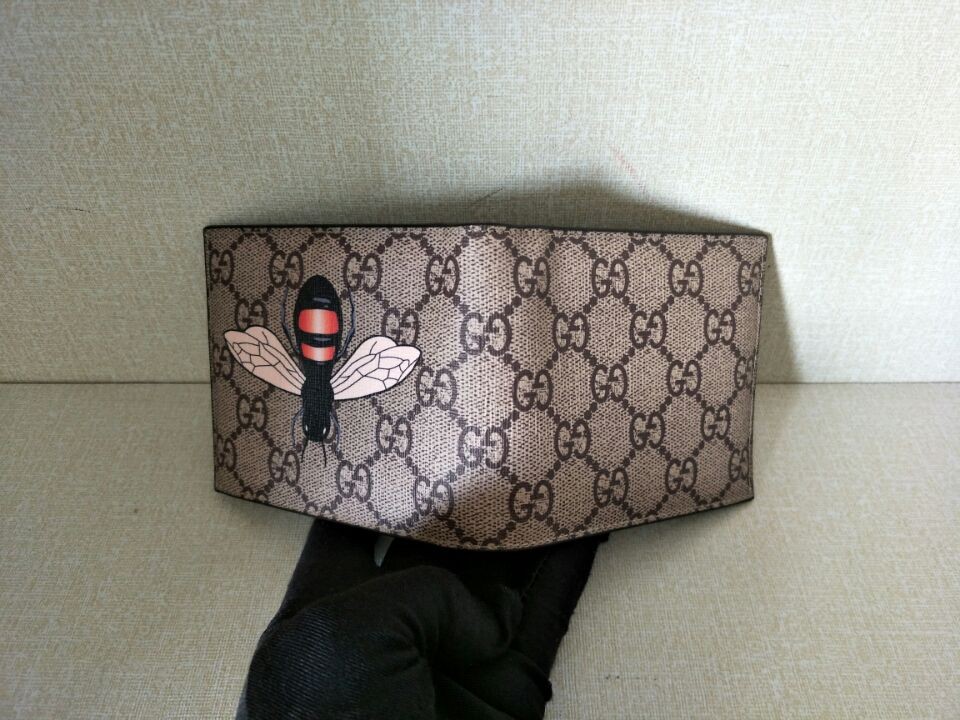 G*u*i* WITH PLAID BEE WALLETS