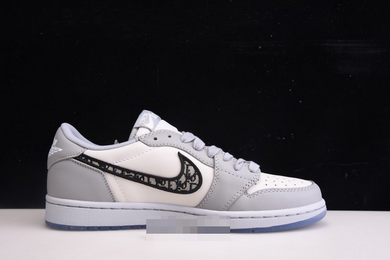 AIR JORDAN 1 low CN8007-001
