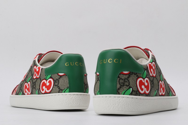 G*u*i* Trainer Sneaker45