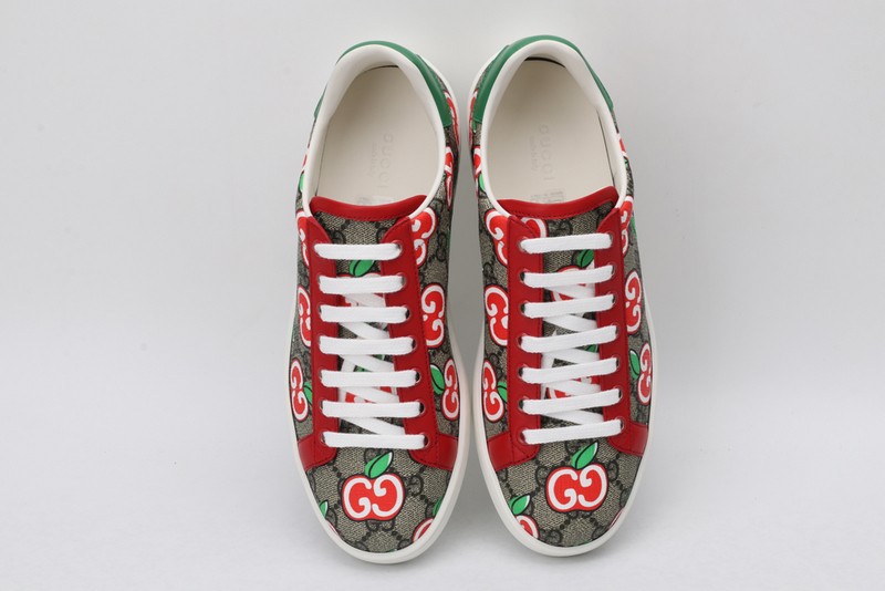 G*u*i* Trainer Sneaker45