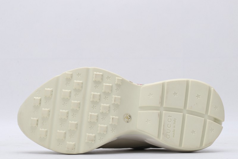 G*u*i* Trainer Sneaker26