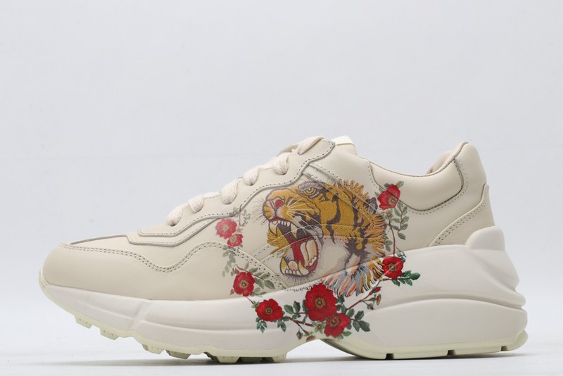 G*u*i* Trainer Sneaker26