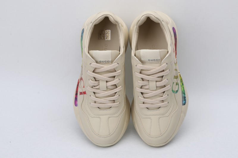 G*u*i* Trainer Sneaker3