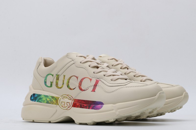 G*u*i* Trainer Sneaker3