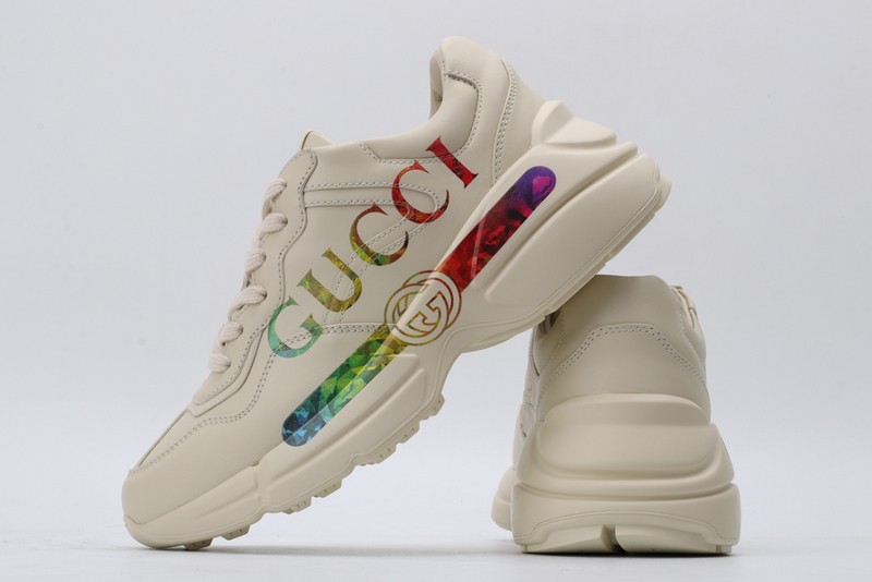 G*u*i* Trainer Sneaker3
