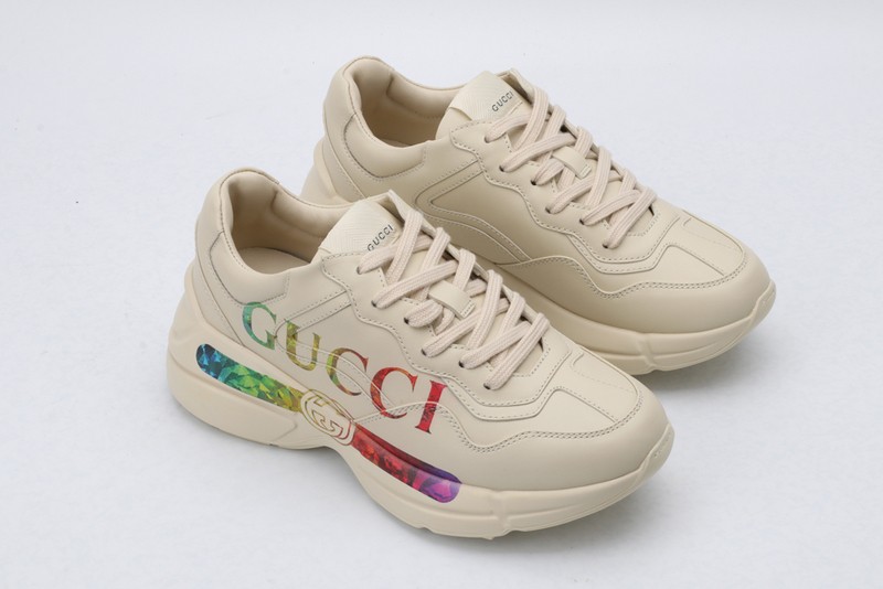 G*u*i* Trainer Sneaker3
