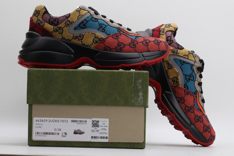 G*u*i* Trainer Sneaker2