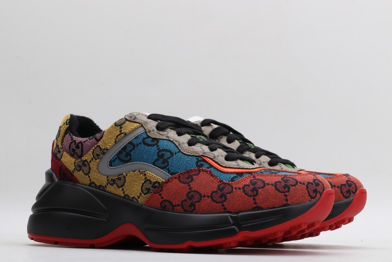 G*u*i* Trainer Sneaker2