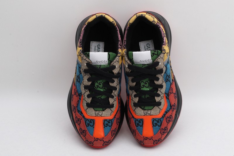 G*u*i* Trainer Sneaker2