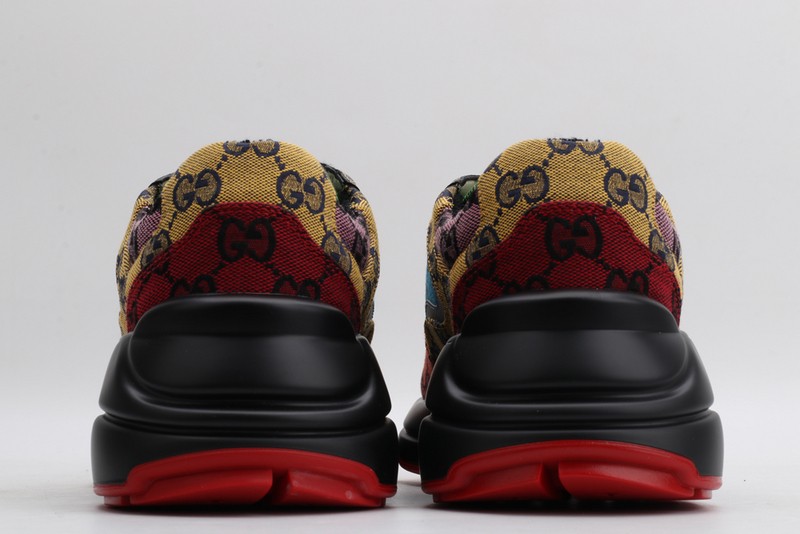 G*u*i* Trainer Sneaker2