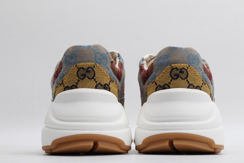 G*u*i* Trainer Sneaker1