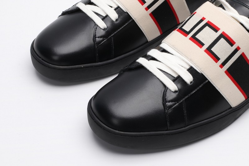 G*u*i* Ace Embroidered Low-Top Sneaker black