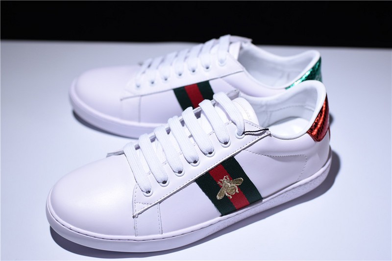 G*u*i* Ace Embroidered Low-Top Sneaker white with bee
