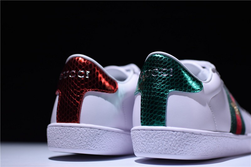 G*u*i* Ace Embroidered Low-Top Sneaker white with bee