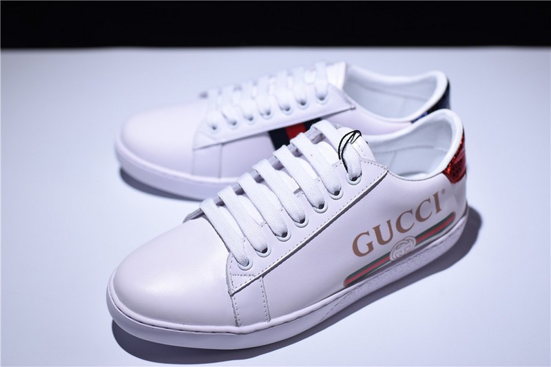 G*u*i* ACE EMBROIDERED LOW-TOP SNEAKER WITH LOGO