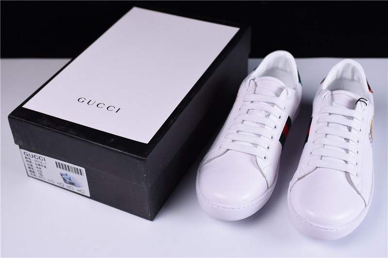 G*u*i* ACE EMBROIDERED LOW-TOP SNEAKER WITH GG LOGO