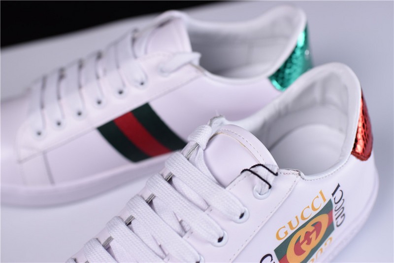 G*u*i* ACE EMBROIDERED LOW-TOP SNEAKER WITH GG LOGO