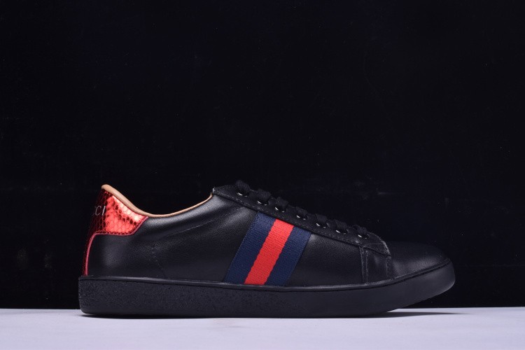 G*u*i* Ace Embroidered Low-Top Sneaker black with bee mens 431942-A38G0
