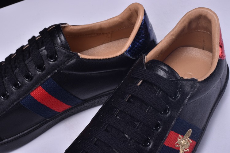 G*u*i* Ace Embroidered Low-Top Sneaker black with bee mens 431942-A38G0