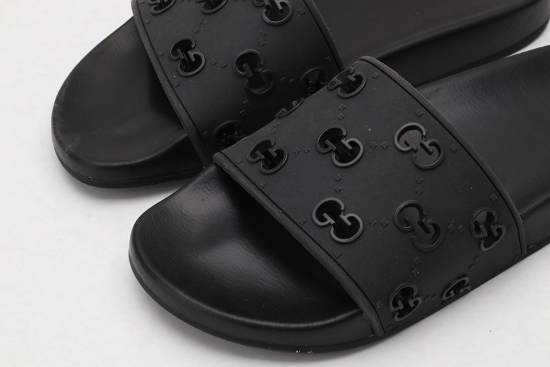 G*u*i* Sandal24