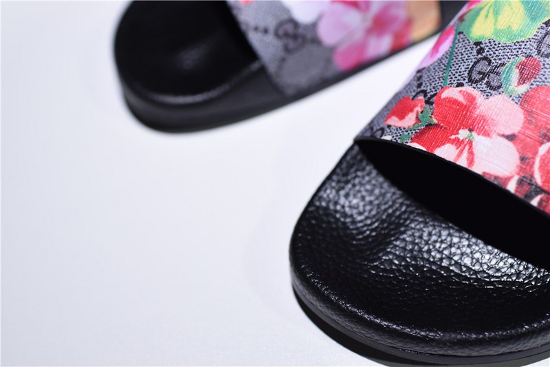G*u*i* Sandal4