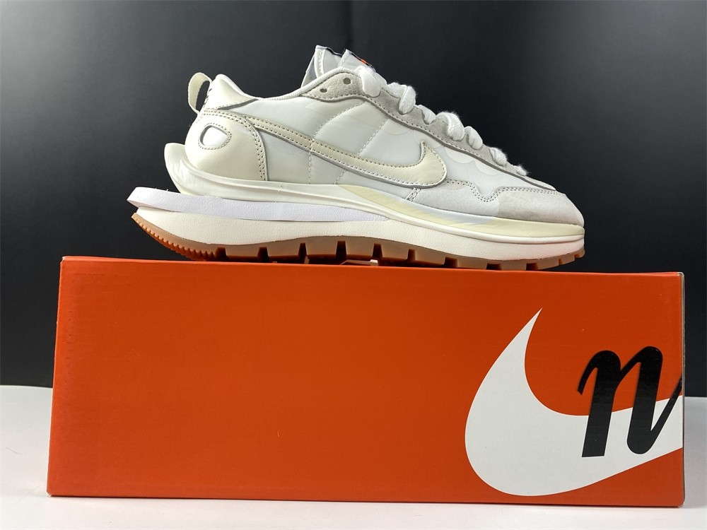 Nike regasus vaporrly SP x Sacai DD1875-100