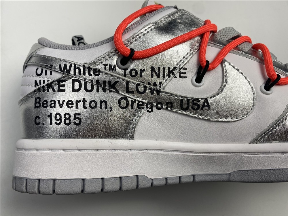 Off-White x Nike Dunk Low CT0856-800