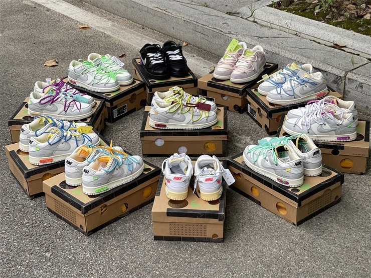 OFF-WHITE x Futura x Nike Dunk Low DM1602-118