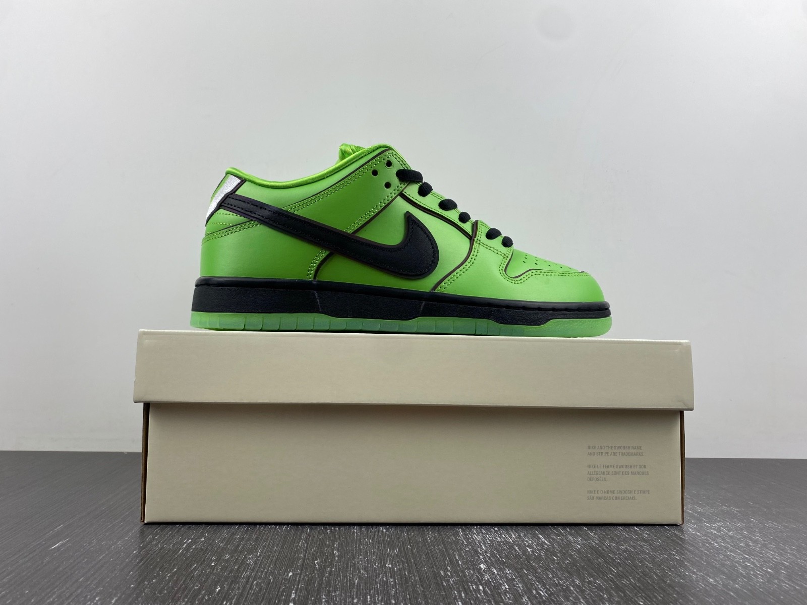 The Powerpuff Girls x Dunk Low Pro SB QS