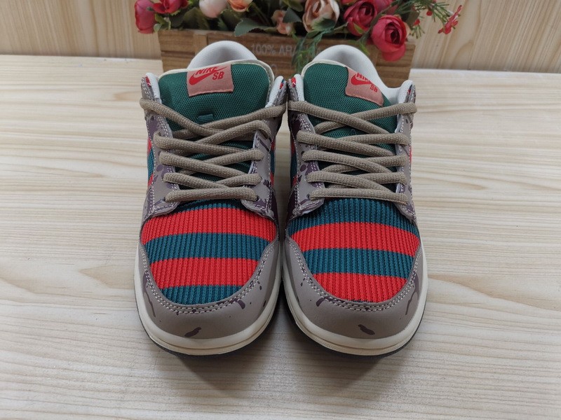 NIKE DUNK LOW PRO SB