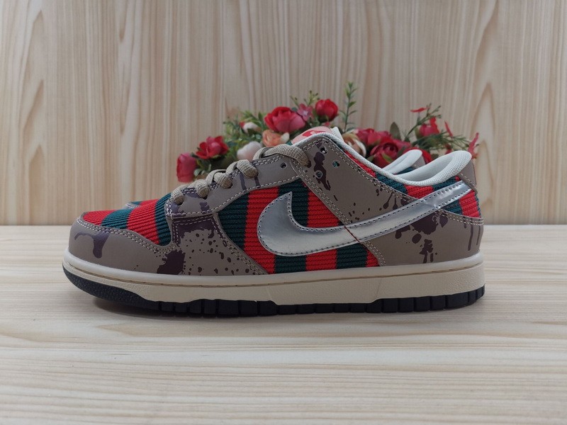 NIKE DUNK LOW PRO SB