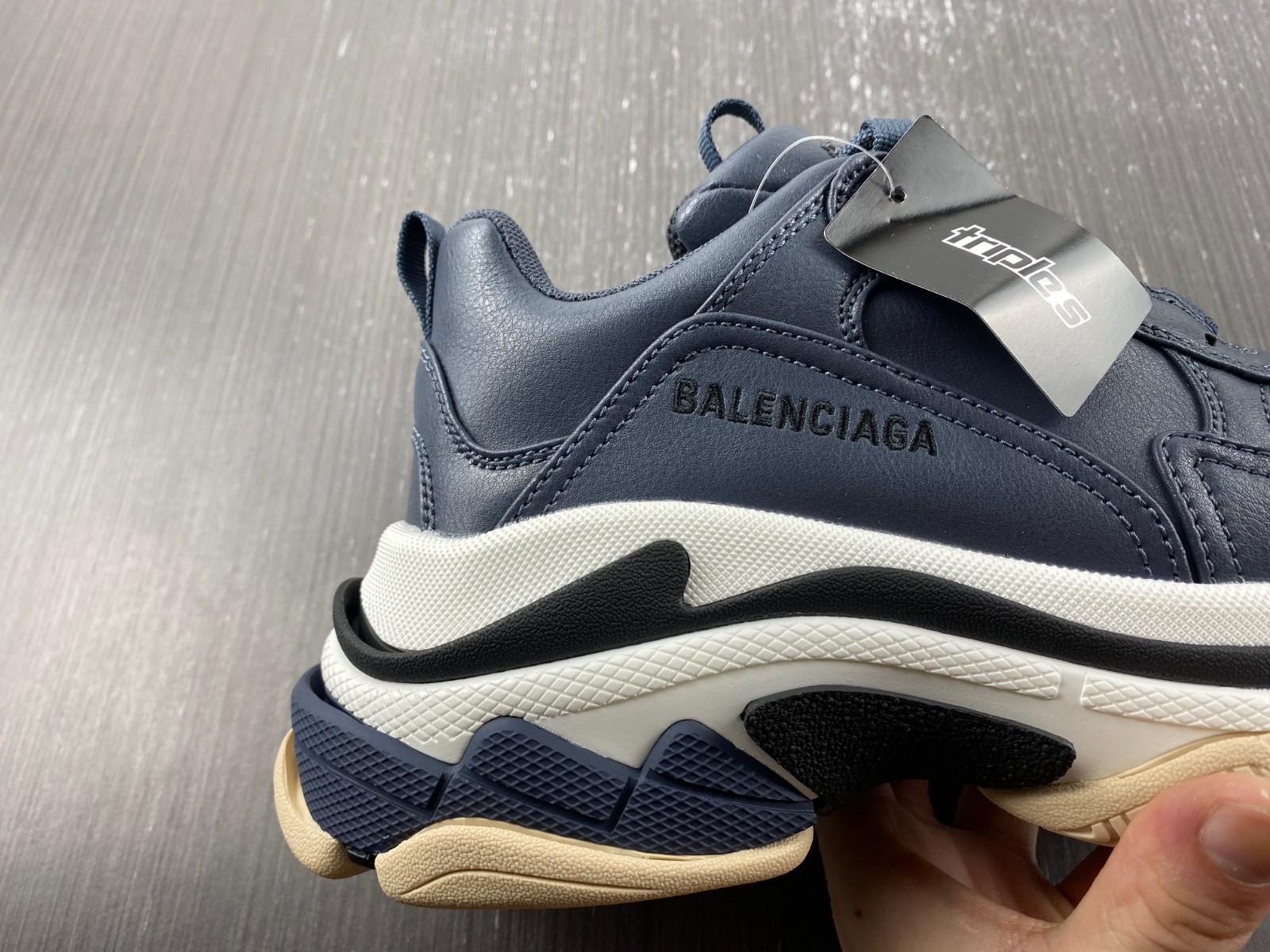 TRIPLES TRAINER SNEAKERS 2000056