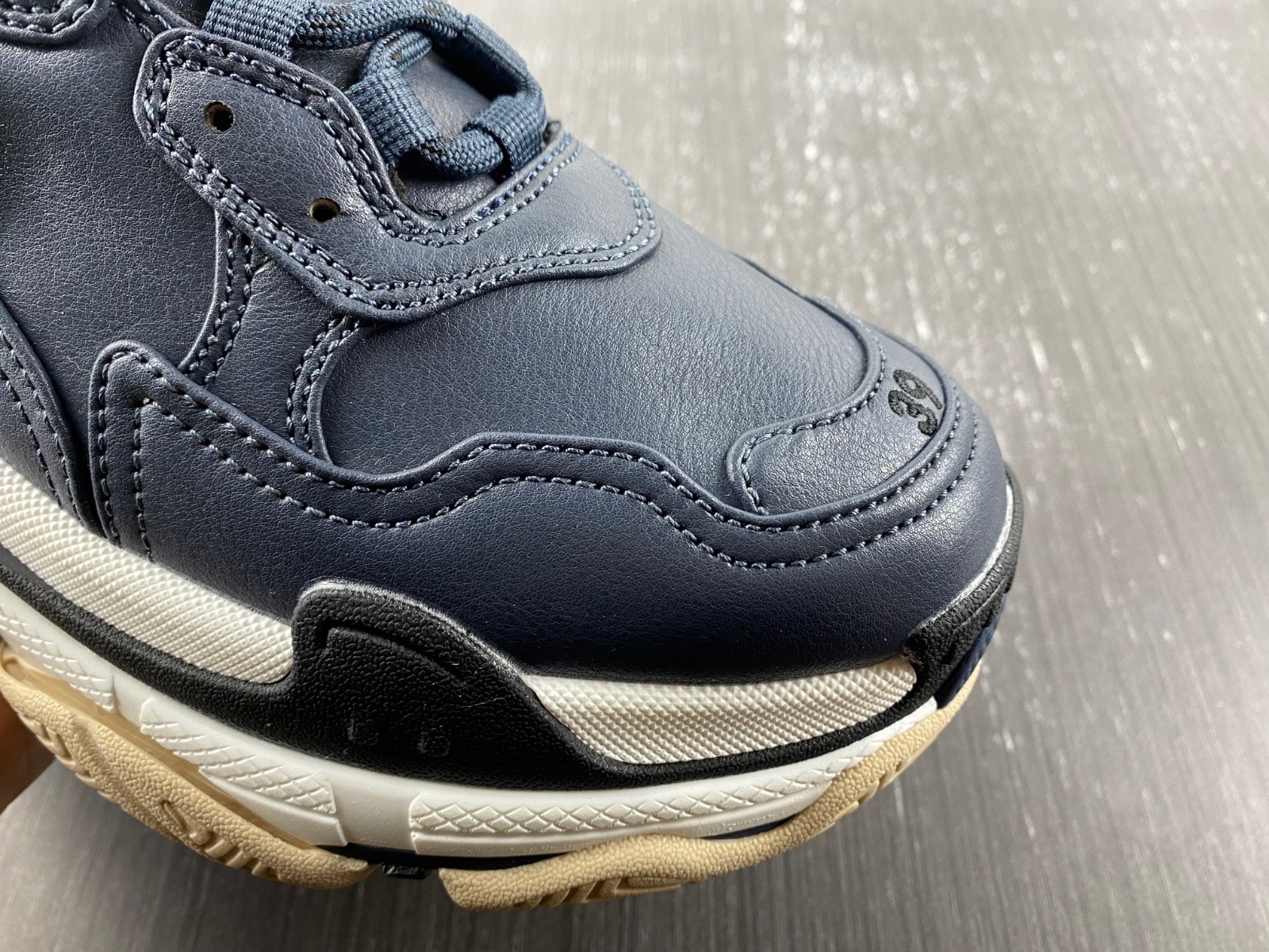 TRIPLES TRAINER SNEAKERS 2000056
