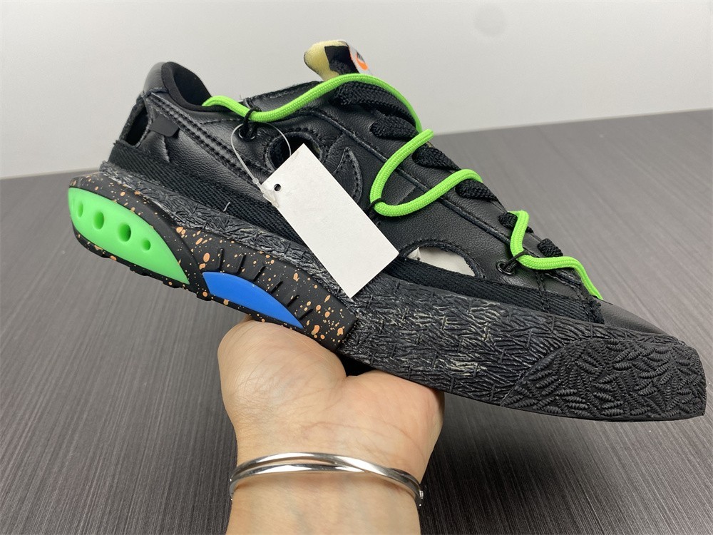 OFF-WHITE NIKE BLAZER LOW 2021 DH7863-001