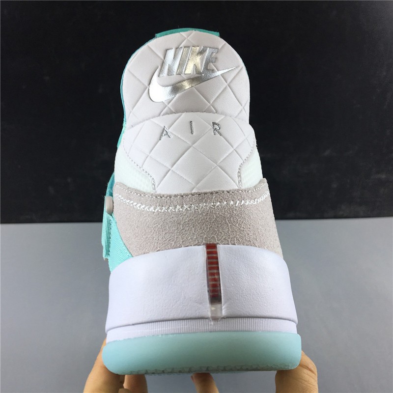 Air Jordan 33
