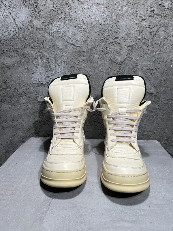 Rick Owe* R000041