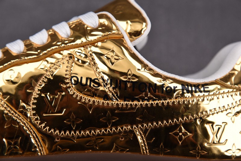 NIKE LOW AIR FORCE 1 X gold