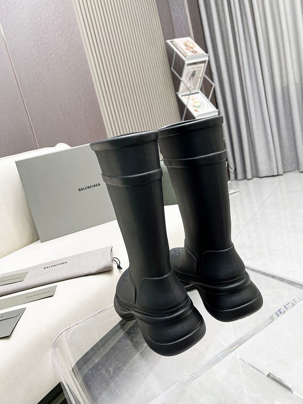 BALENCIAG* Cr*0*s BOOT 5000094