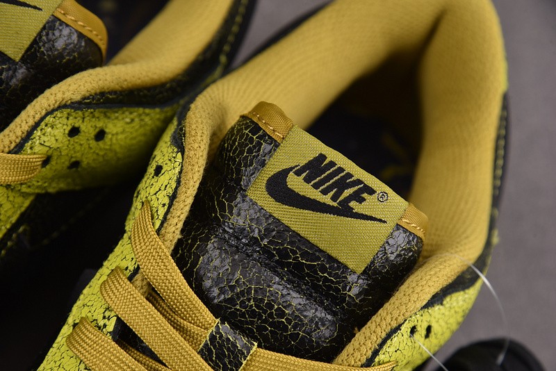 Nike Dunk Low QS Halloween Skull HV6103-300