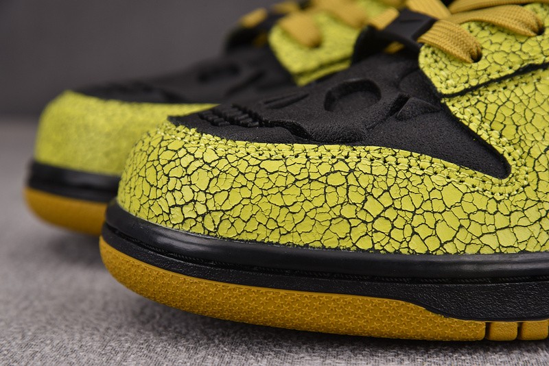 Nike Dunk Low QS Halloween Skull HV6103-300