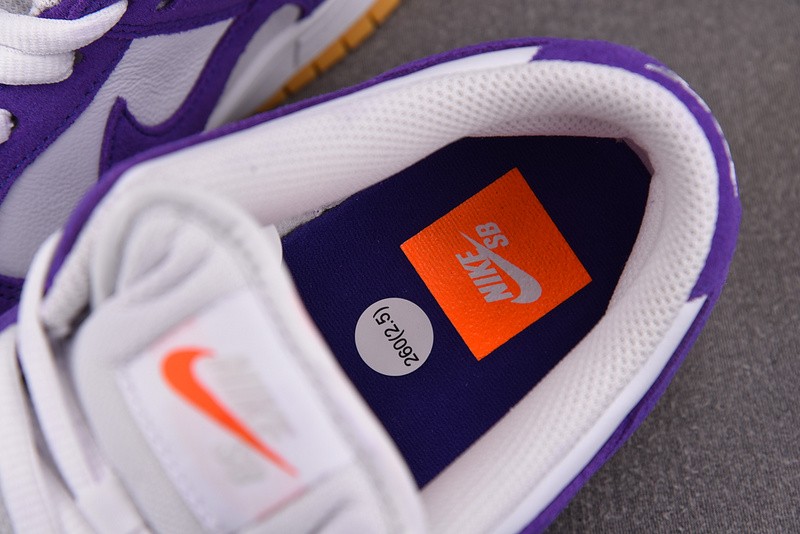 Nike SB Dunk Low