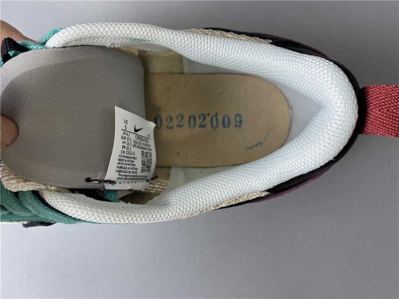 Sacai x Nike Pegasus VaporFly SP CI9928 301