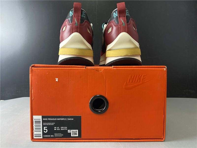 Sacai x Nike Pegasus VaporFly SP CI9928 301