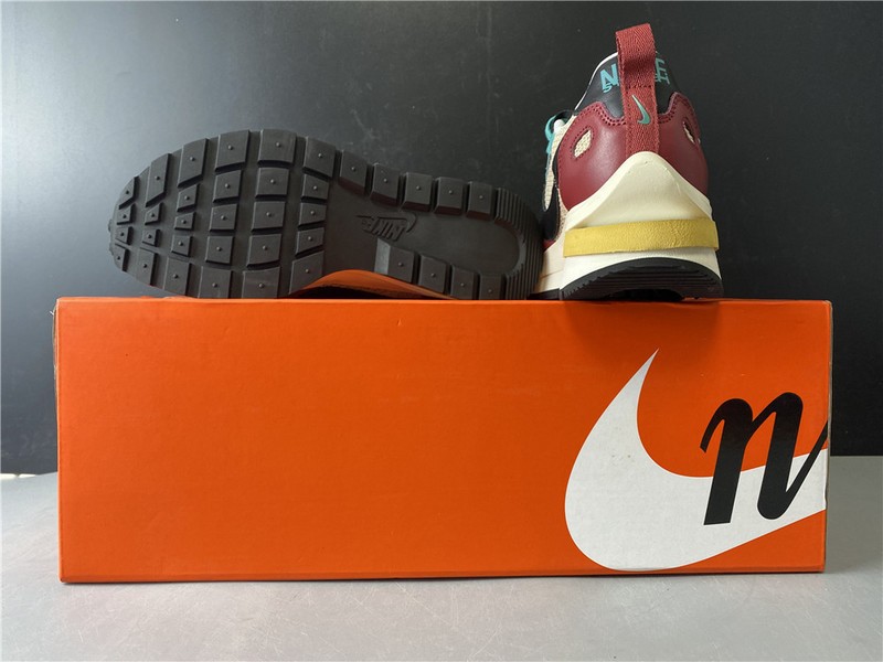 Sacai x Nike Pegasus VaporFly SP CI9928 301