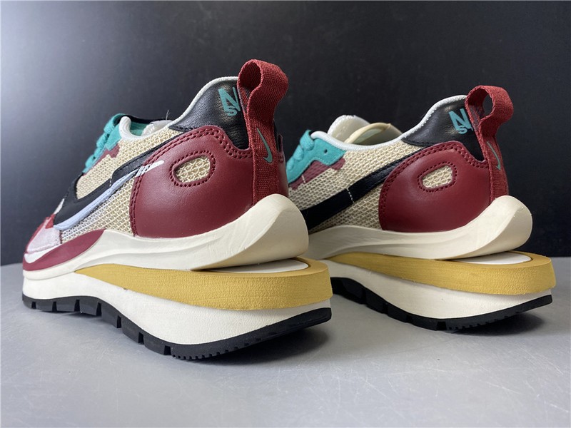 Sacai x Nike Pegasus VaporFly SP CI9928 301