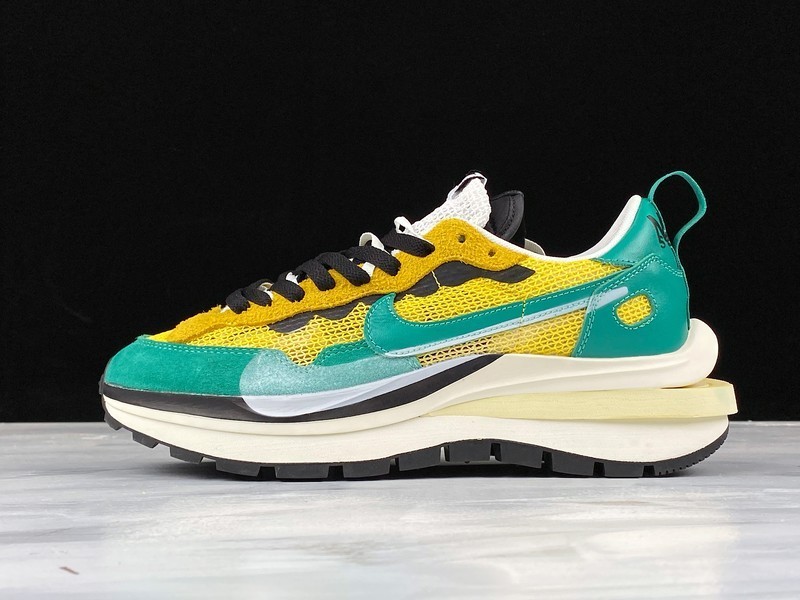 Sacai x Nike Pegasus VaporFly SP BV0073-103