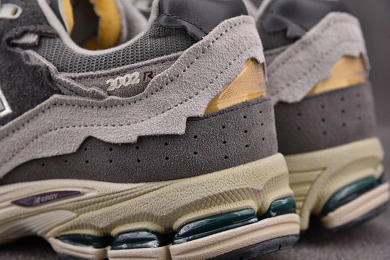 NEW BALANCE 2002 NB000018