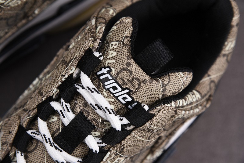 TRIPLES TRAINER SNEAKERS 2000041