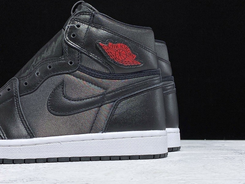 Air Jordan 1 Black Gym Red 555088-060
