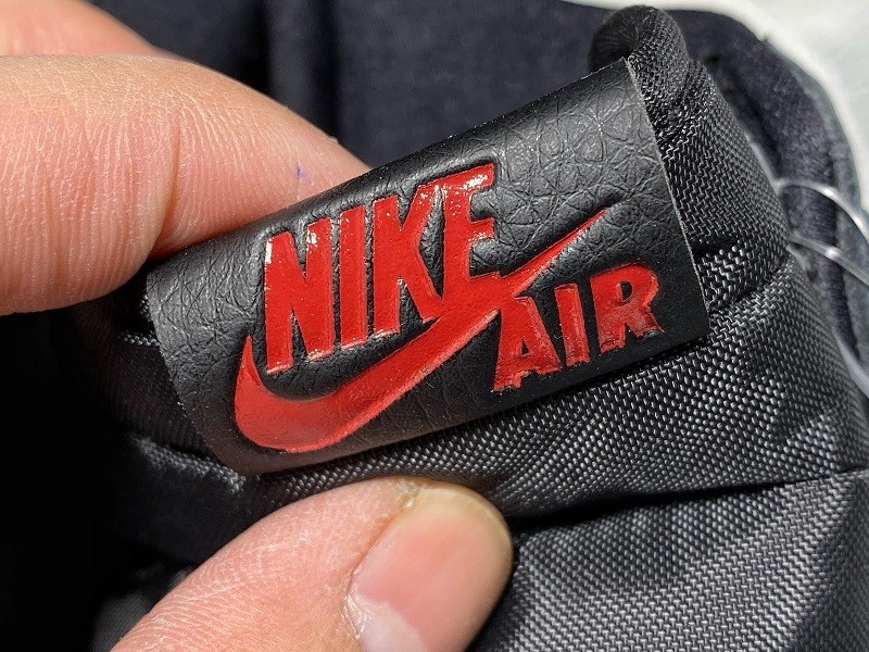 Air Jordan 1 Black Gym Red 555088-060